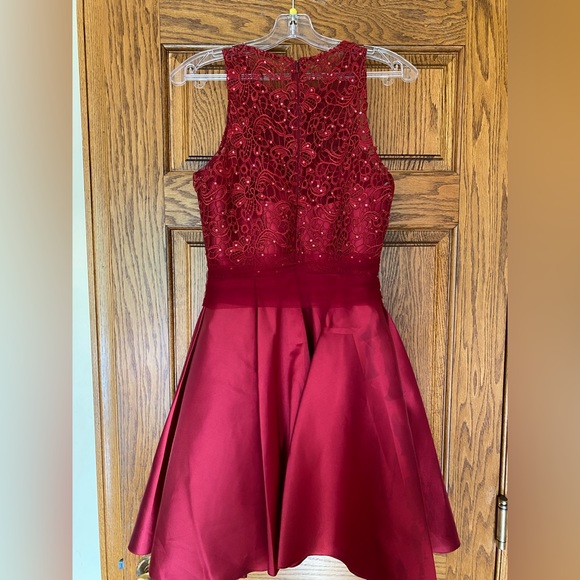 Red Dress - Picture 2 of 2